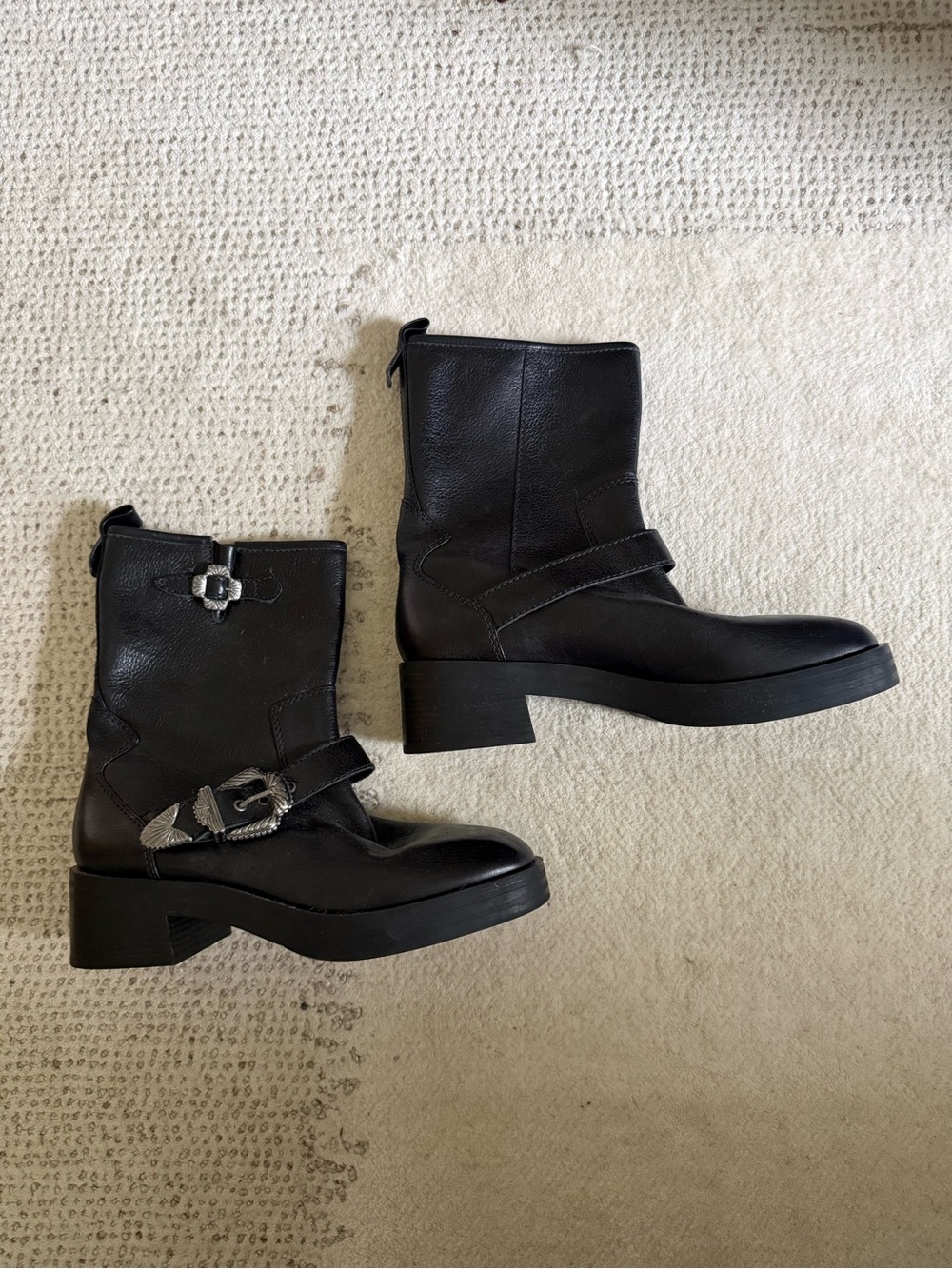 Larroude Hardy Black Leather Ankle Boots Size 10 - Picture 2 of 6